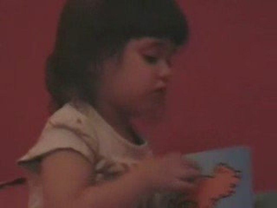 Yaelle raconte une histoire