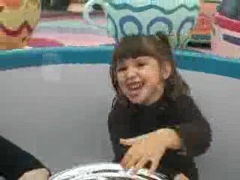 Clara Disney les tasses 23/09/09