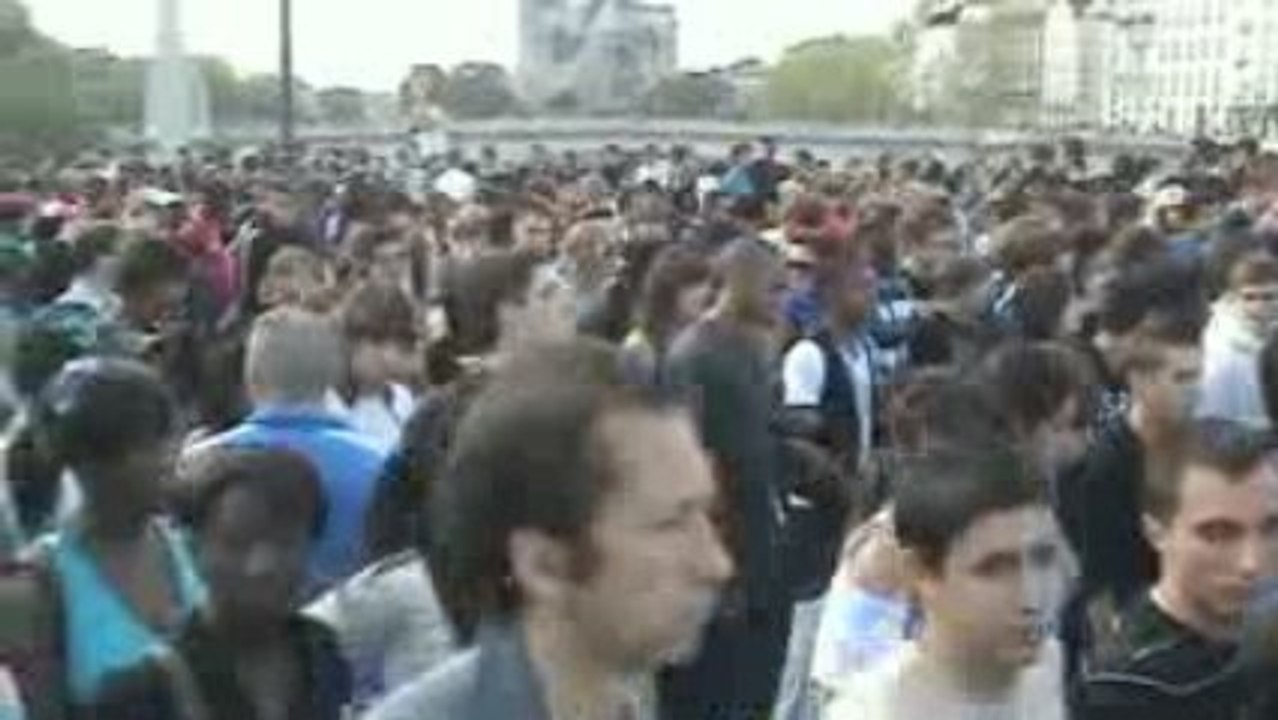 Techno parade 2009 FG Dj Radio Paris char de David Guetta
