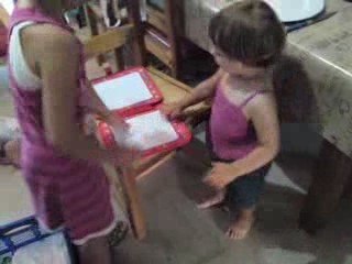 sarah et cadeau de papi et mamie