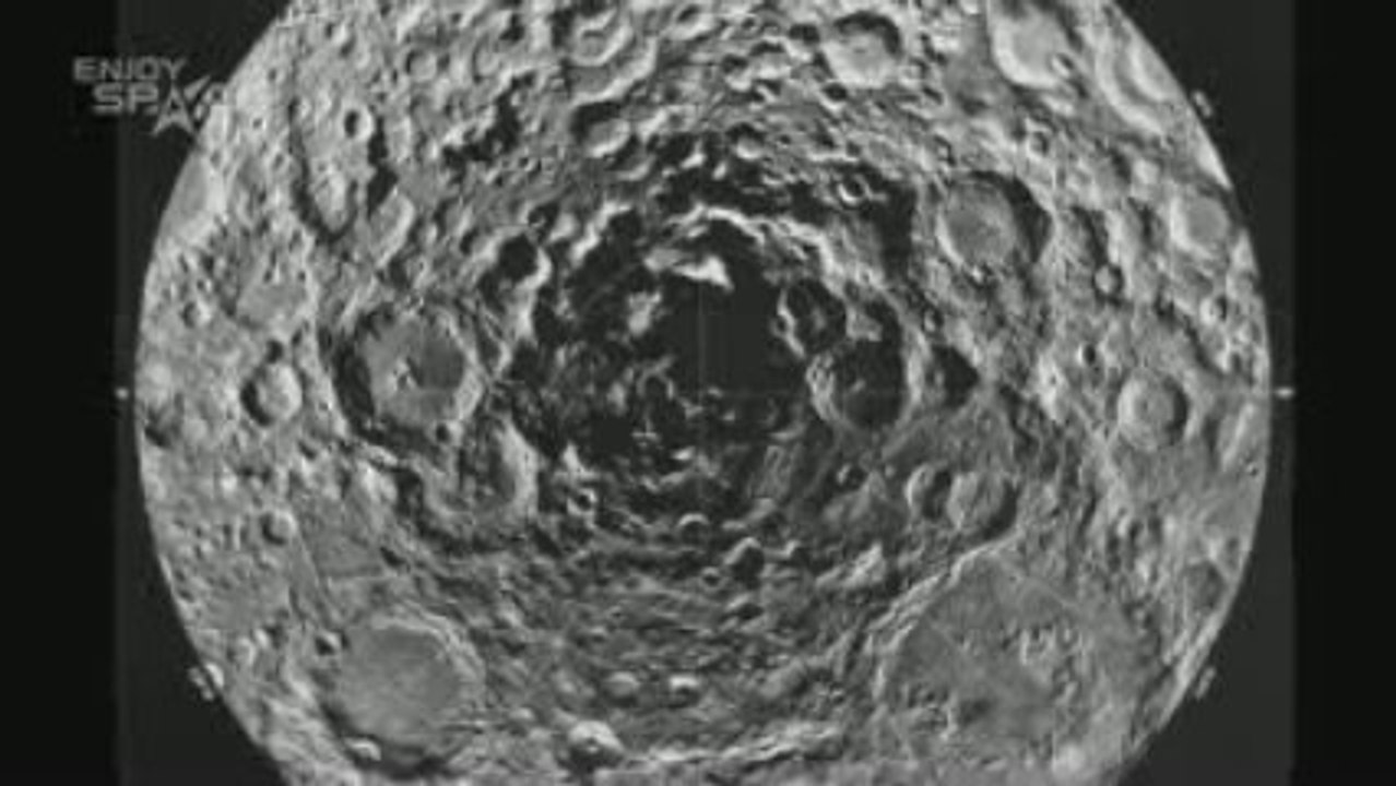 De l'eau sur la Lune