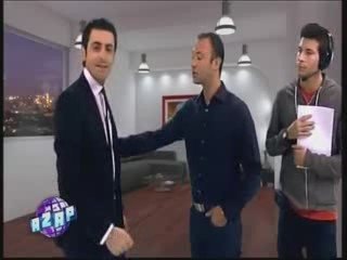 Alexandre Devoise s'inscrute dans l'émission Azap (W9)
