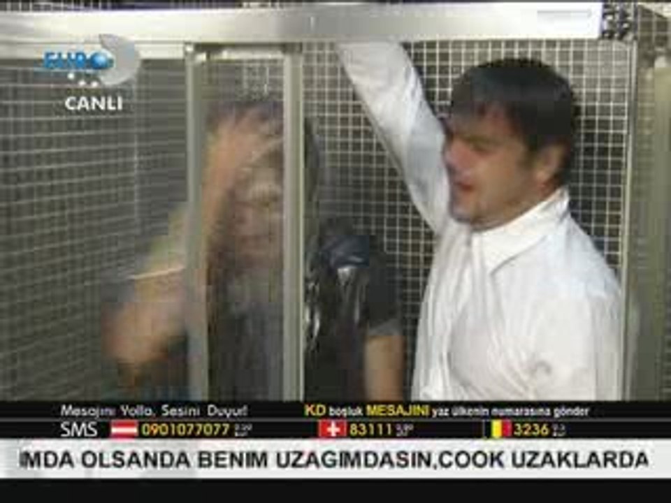 BEYAZ SHOW DUŞTA KLİP