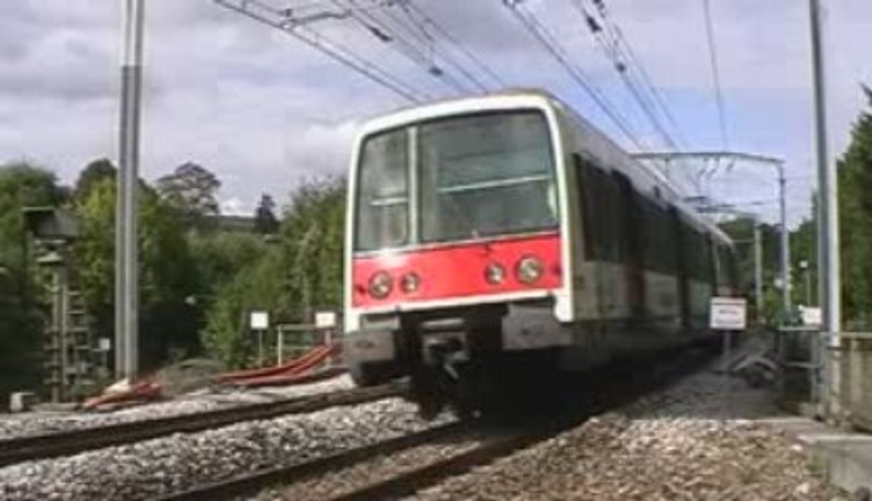 MI79 : Départ de la gare de Gif sur Yvette sur la ligne B du RER