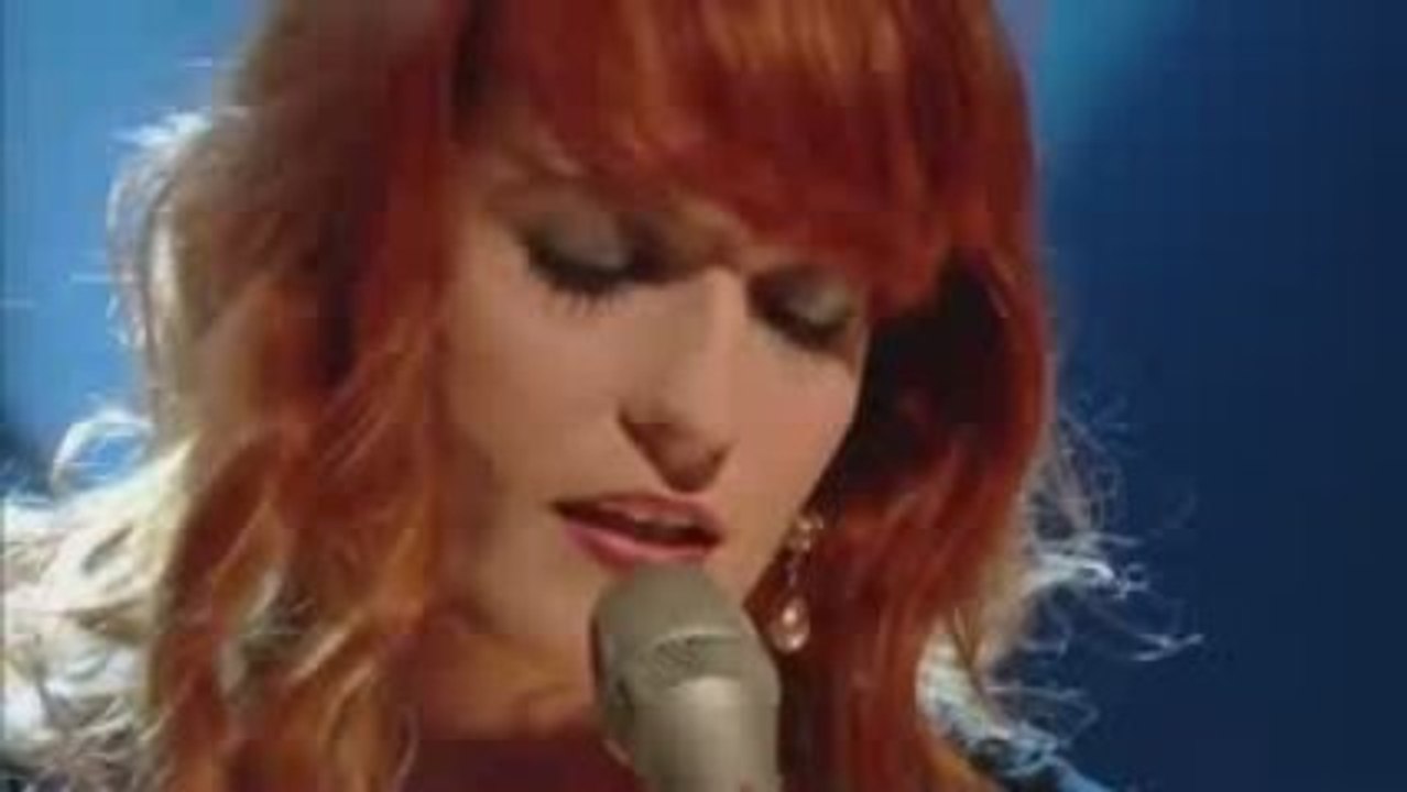 Florence & The Machine - Drumming Song (Live Jools Holland)