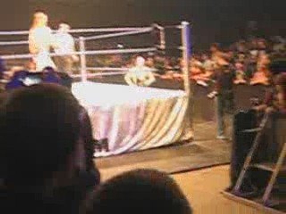 Entrée FINLAY SMACKDOWN PARIS BERCY 09