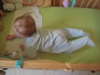 Nathanaël fait des rouleaux de printemps!