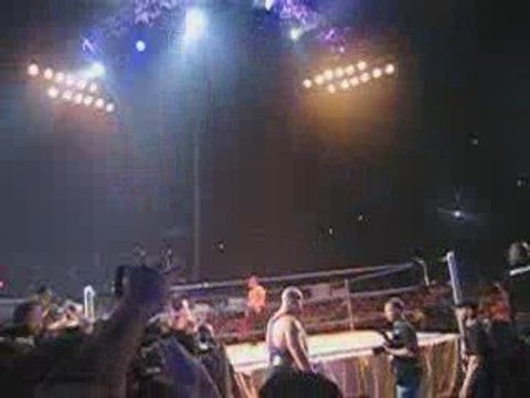 Entrée CHRIS JERICHO et BIG SHOW smackdown bercy 09
