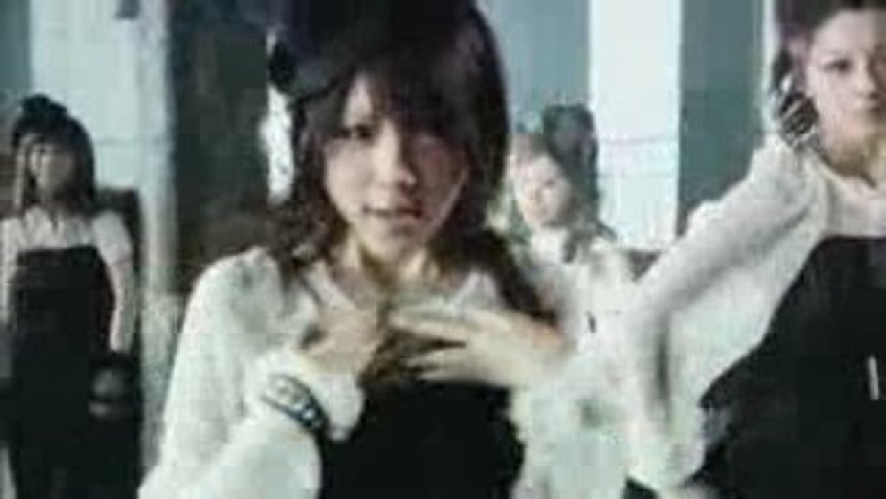 Morning Musume - Nanchatte Renai (Dance Shot Ver.)