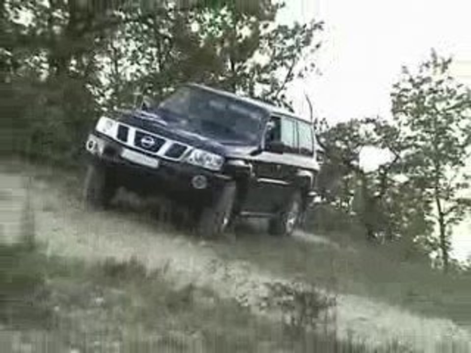Nissan patrol y61 3.0 litres long noir par nissan cahors
