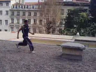 Salto arrière avec élan