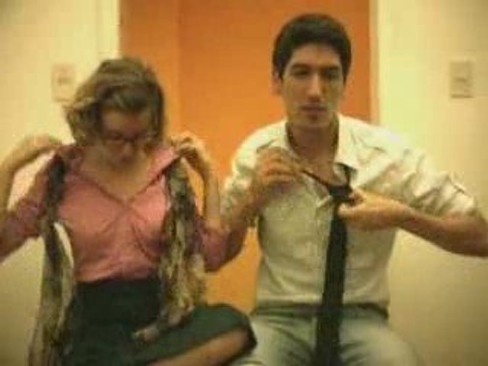 Amarillo (mientes con tus dientes)