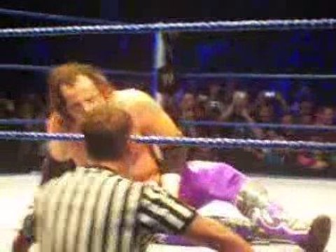 Bercy 27/09/2009 - Smackdown/ECW - Kane après la victoire