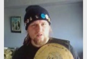 Marc P buries himself