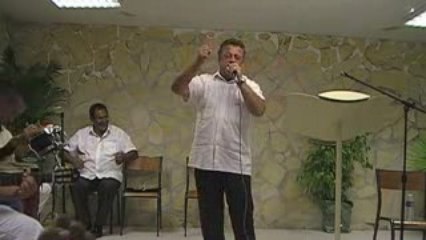Hno JOJO en la iglesia de tolon