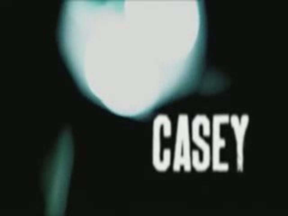 Casey apprends à t'taire