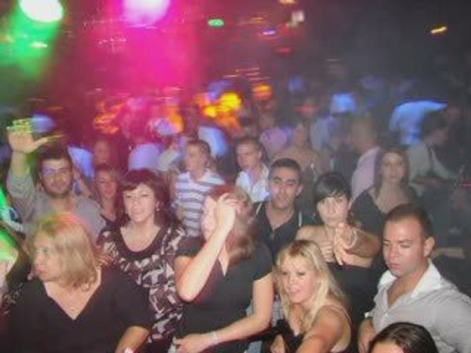 JOUETS ADULTES AU LATINO DREAM DISCOTHEQUE