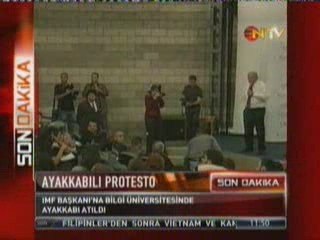 IMF başkanına ayakkabı