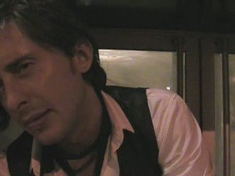 Carl Barat parle du vin / rockstar Carl Barat & wine