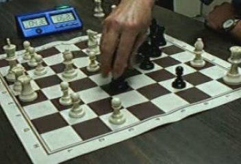 ECHECS : GREGORY 1 VS 0 ROBERT (CLASSE B 2009)