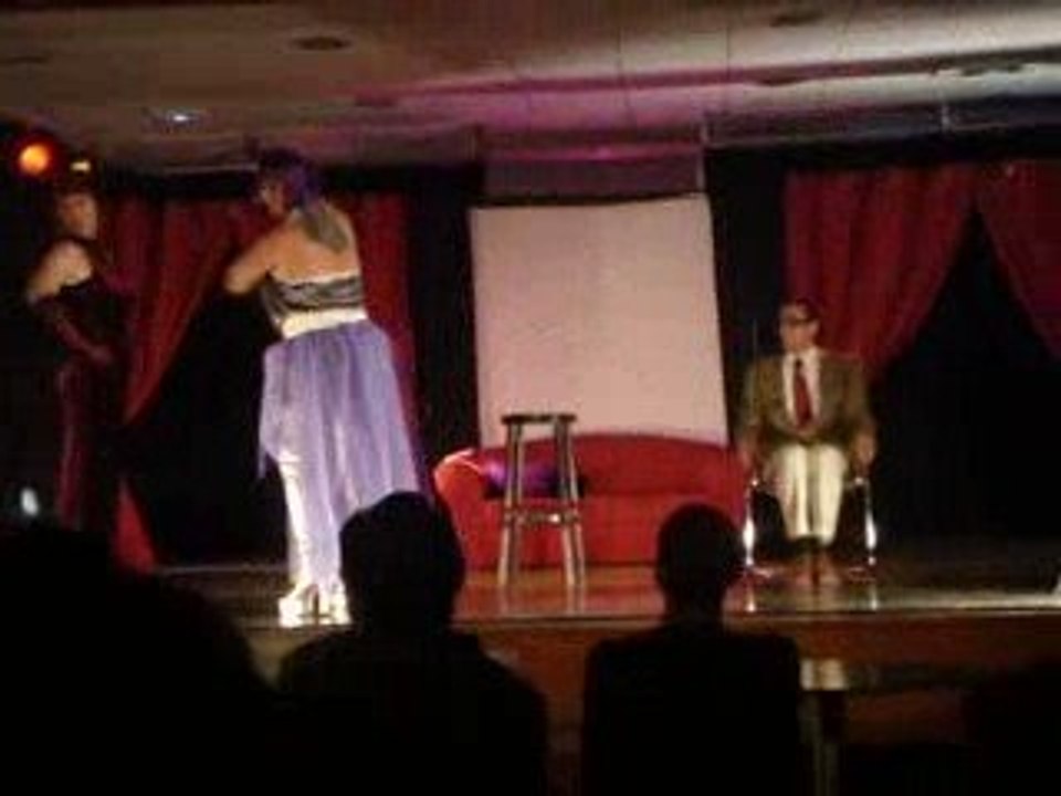 Première Filme qui peut:"Les transformistes"