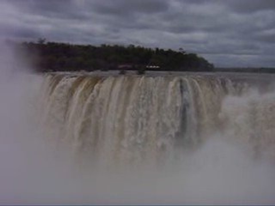 Chutes d iguazu vues d argentine.