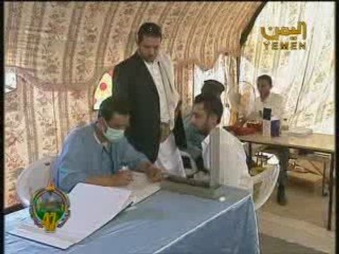 اليمنيون يتبرعون بالدم للجيش والنازحين من جراء فتنة الحوثي