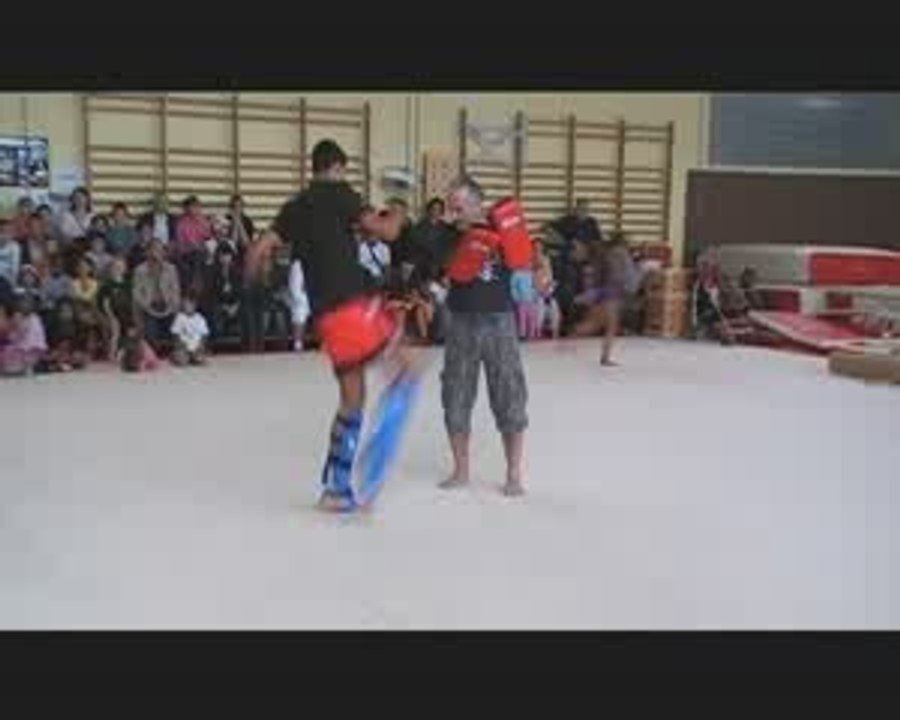 Démo Kick et Anglaise USV Acédémie des boxes forum 2009