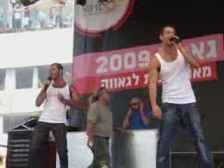 Yehonathan & Lyrik- Gay pride Tal-Aviv performing "Go"