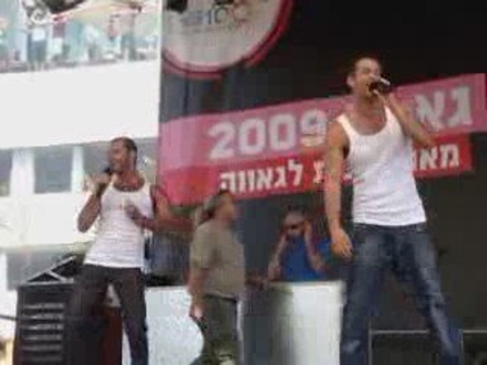 Yehonathan & Lyrik- Gay pride Tal-Aviv performing "Go"