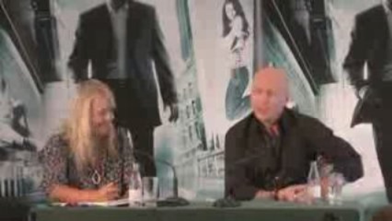 Conférence de presse de Clones (Bruce Willis)