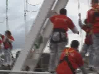 Brest 2008 - Voiles humaines sur la Penfeld