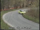 Trabant rallye se crash en pleine corde.