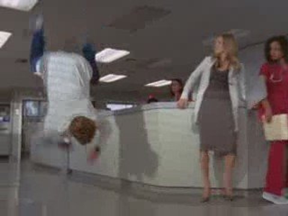Scrubs Dr. Cox saut périlleux arrière