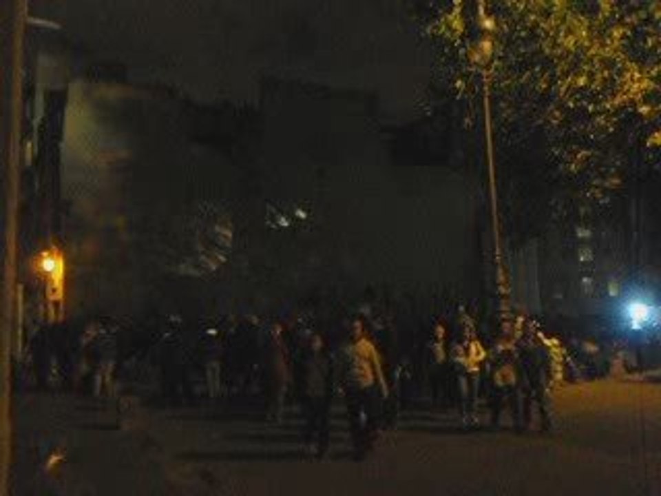 Promenade poétique lors de  la nuit blanche à PARIS.2009.