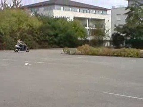 Stunt mbk pot yasuni carbu 17.5 polini habi' carbon 90km/h