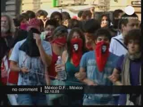 Affrontements entre la police et des manifestants à Mexico