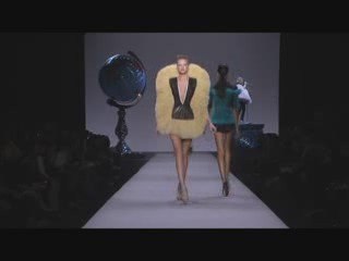Viktor & Rolf Spring 2010 Fashion Show (full)