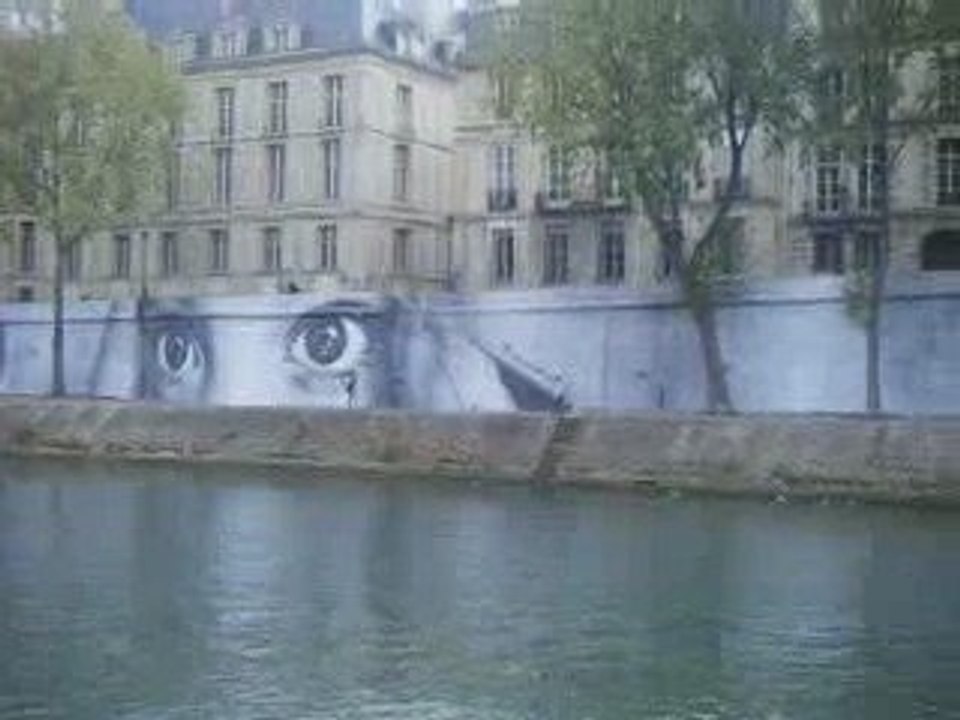 Women are Heroes by JR 2009-10-04 Film 1