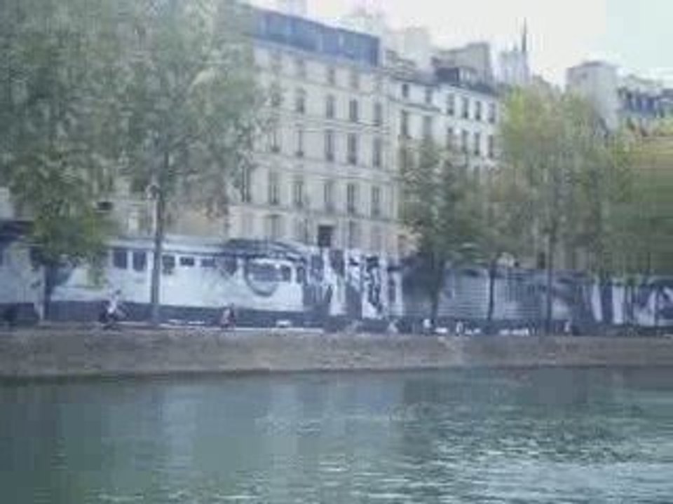 Women are Heroes by JR 2009-10-04 Film 2