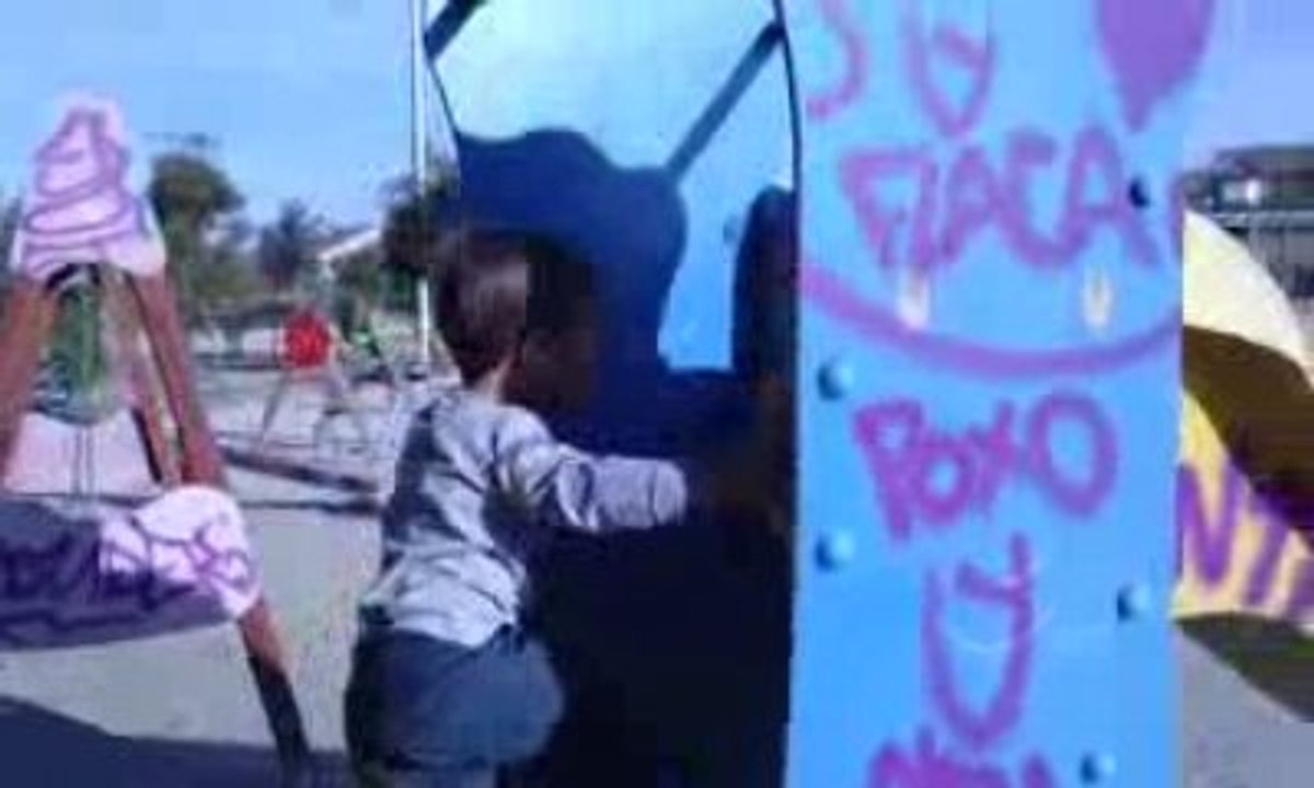 Mateo en la plaza