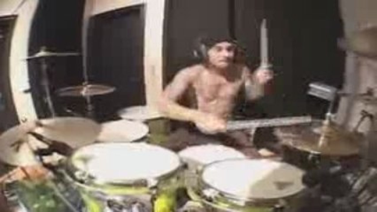 Travis Barker Remix Busta Rhymes Don't Touch Me