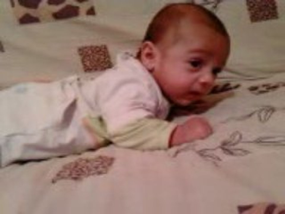 Nathan sur le ventre