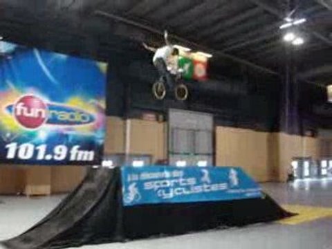 BMX Freestyle BRST au Mondial Du Deux Roues 2009 à Paris