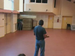 Christophe et son Trex 250 en salle