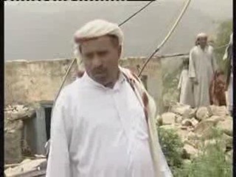 الارهابيون الحوثيون يخربون بيوت المواطنيين في صعدة2