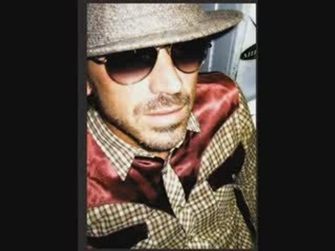 Electro sixteen( the Japanese Popstars remix) -Benny Benassi