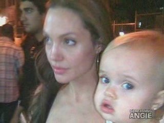 ANGELINA JOLIE * KNOX & VIVIENNE -JOLIE-PITT FAMILY! *