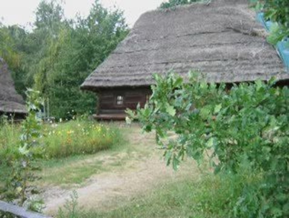 Völkerkundliches Museum Pirogowo (russisch)