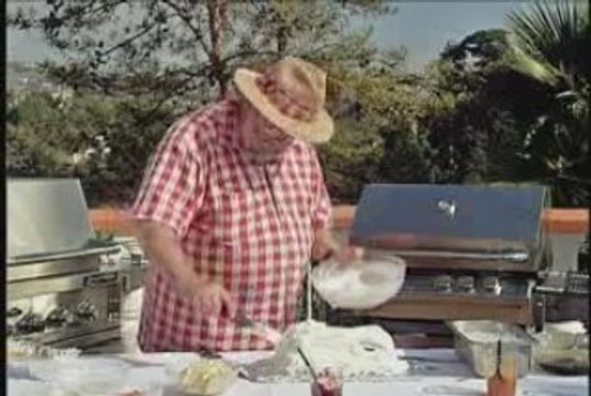 How to Barbecue Ice Cream - Grilled Baked Alaska